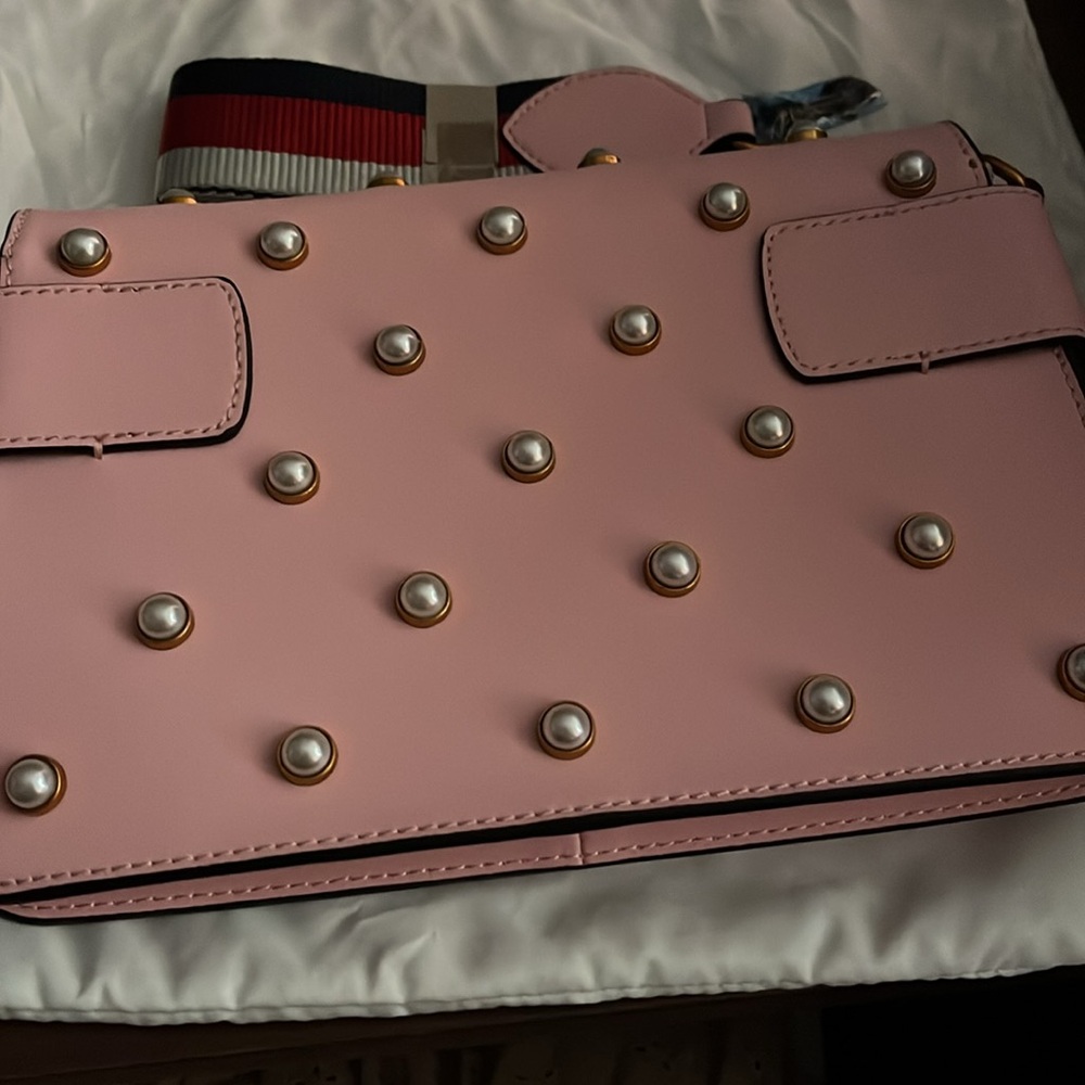 Gucci Calfskin Pearl Bee Broadway Mini Shoulder Bag - Picture 5 of 15
